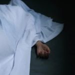 Two women fell from a hill while returning home, one died and the other is seriously injured, both of them were sister-in-law and elder sister-in-law.